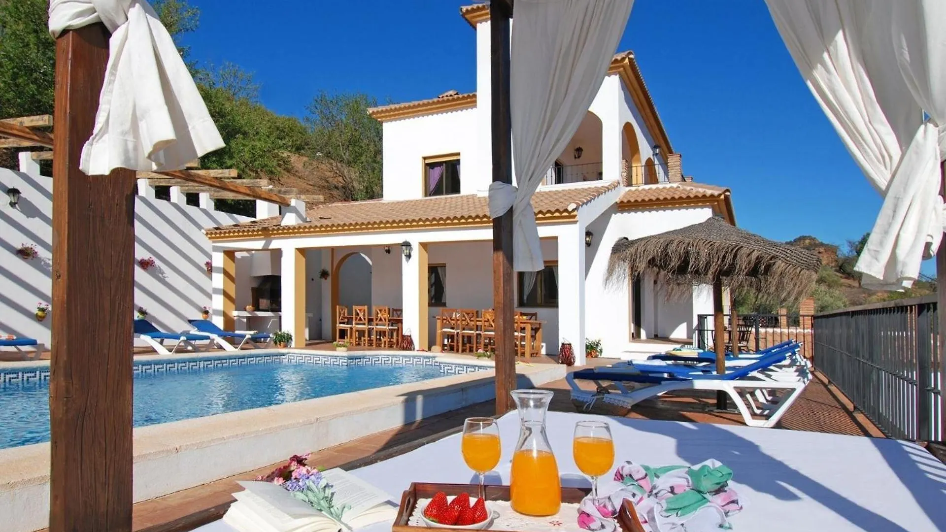 Holiday home Villa Jose 2, Beheizter Pool, Meerblick Comares